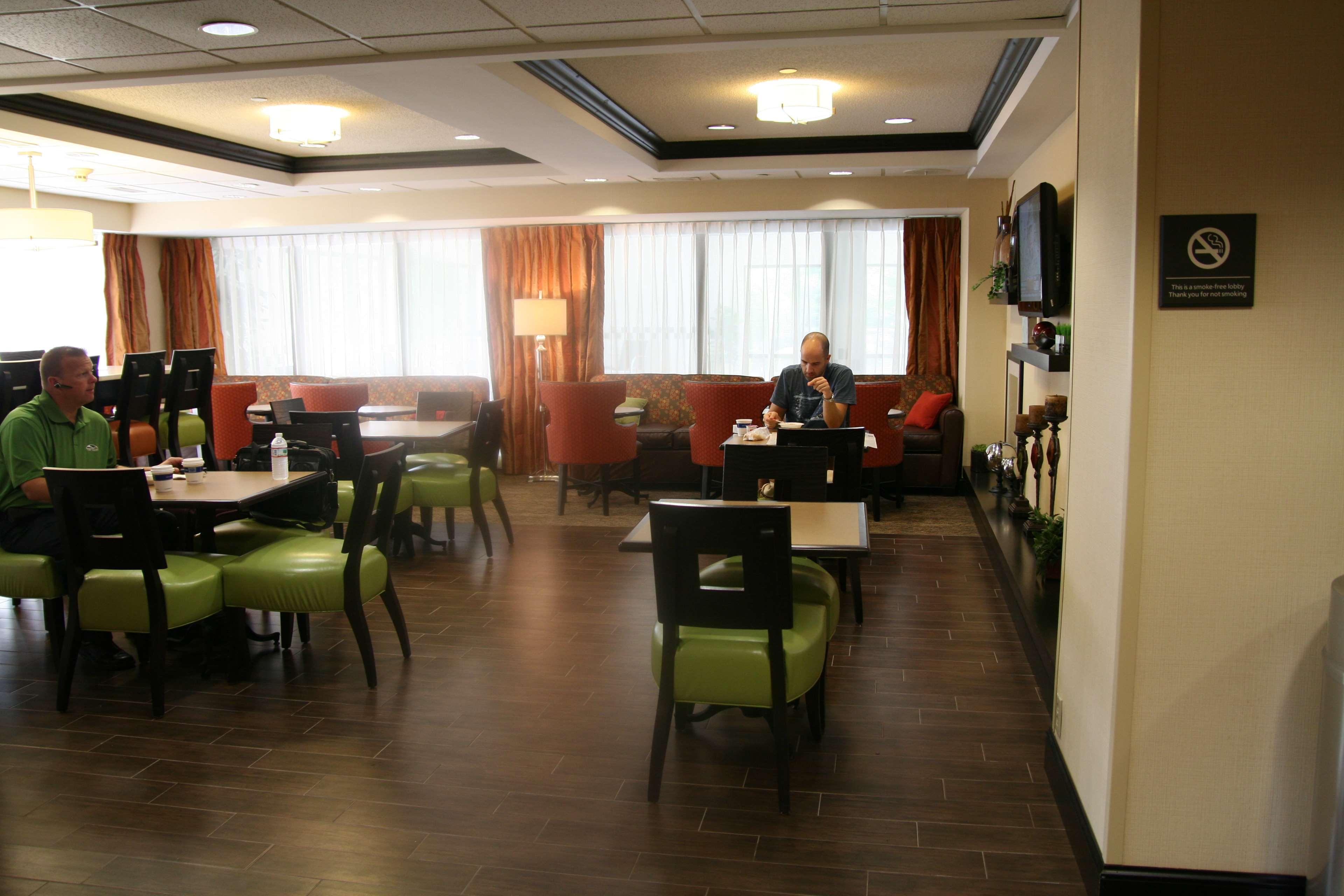 Hampton Inn Olive Branch Restoran gambar
